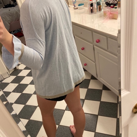 Lilly Pulitzer light blue sweater top - Picture 6 of 7
